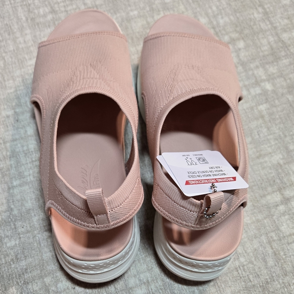 NWT Blush Sketchers Arch Fit Sandals Size 10 - Picture 3 of 6